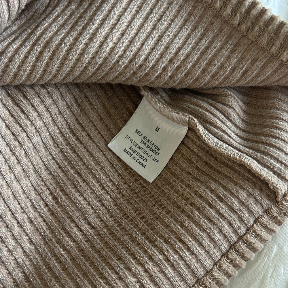 Sleeveless Ribbed Knit Top - Cream - Picture 5 of 5